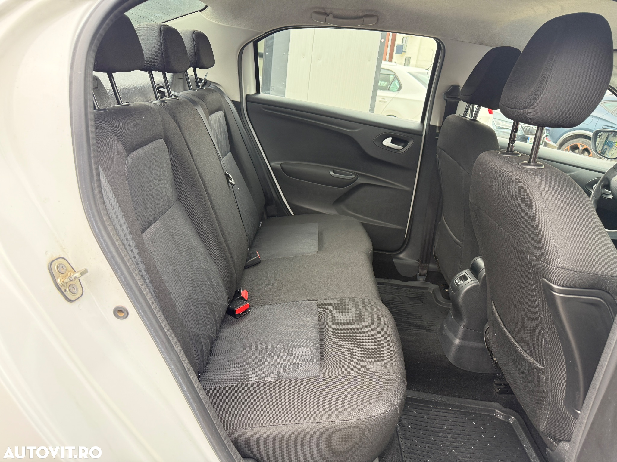 Citroën C-Elysée 1.6 BlueHDi BVM Live - 7