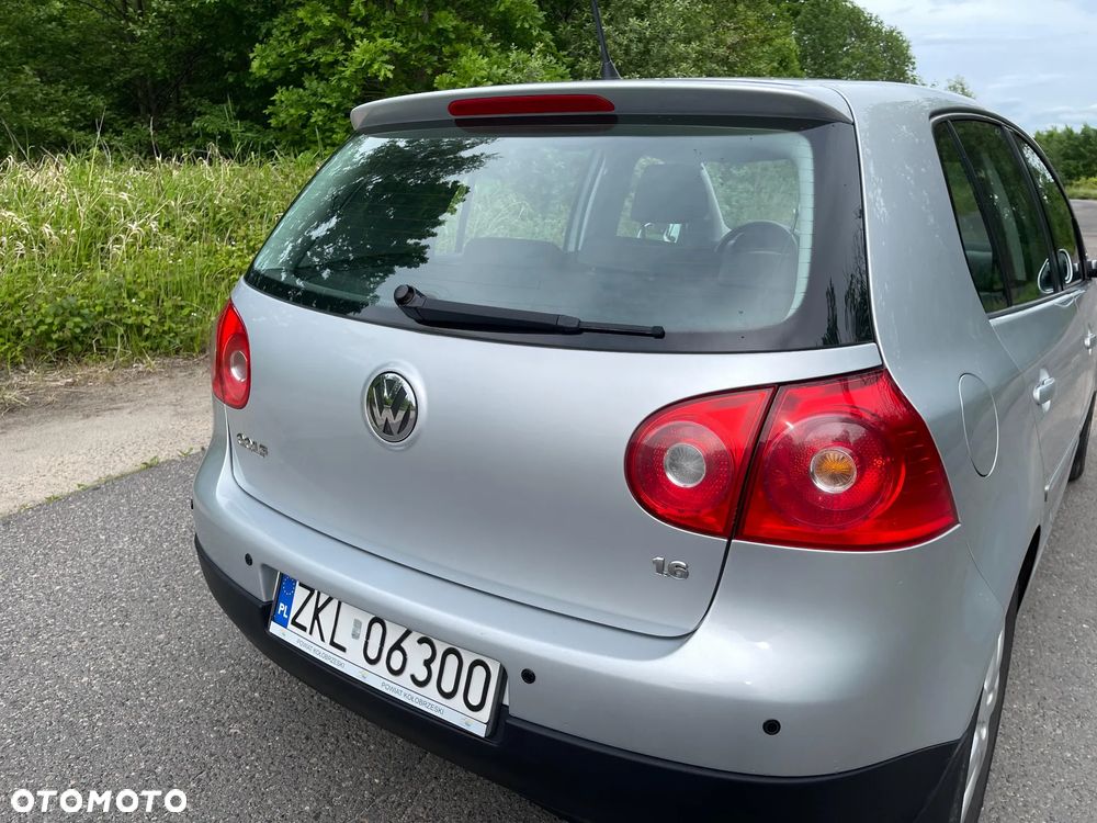 Volkswagen Golf 1.6 Q-Line - 2