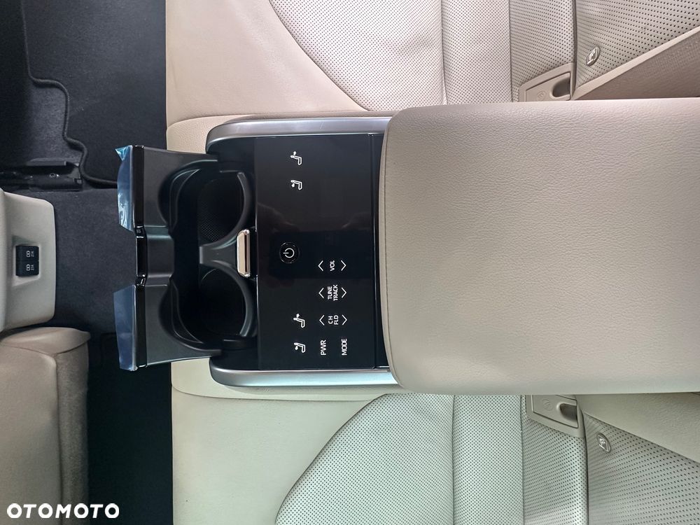 Toyota Camry Executive - 9