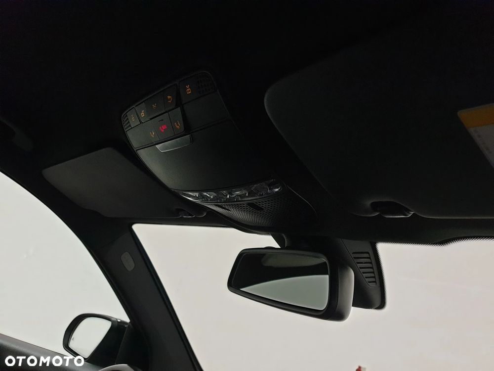Mercedes-Benz GLC 220 d 4Matic 9G-TRONIC AMG Line - 35