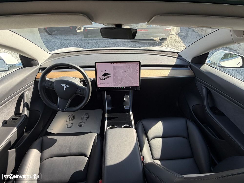 Tesla Model 3 - 7