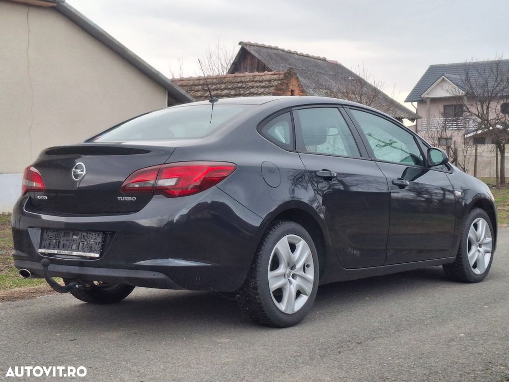 Opel Astra 1.4 Turbo Selection - 4