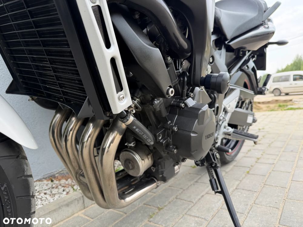 Yamaha FZ - 41