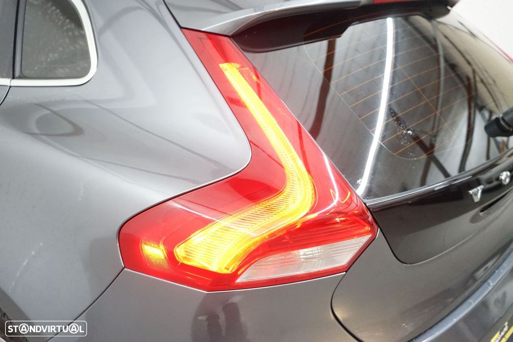 Volvo V40 1.6 D2 Summum - 14