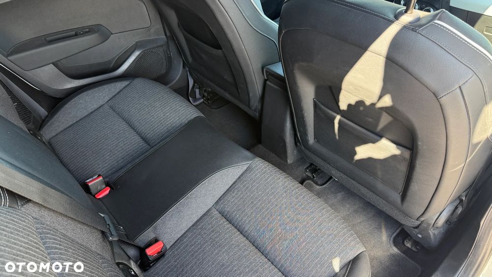 Renault Clio - 19