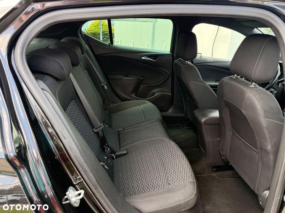 Opel Astra 1.6 BiTrb D (CDTI) Start/Stop Business - 9