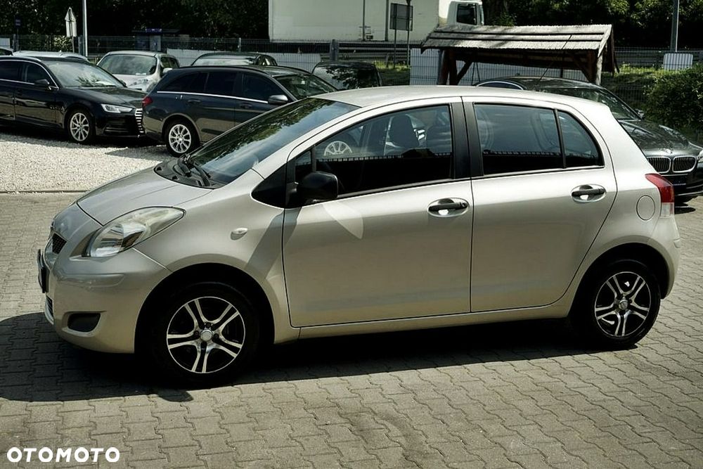 Toyota Yaris - 8