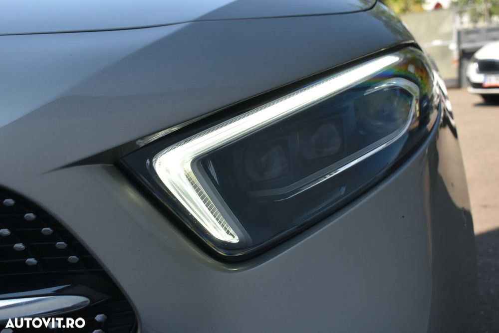 Mercedes-Benz A - 8