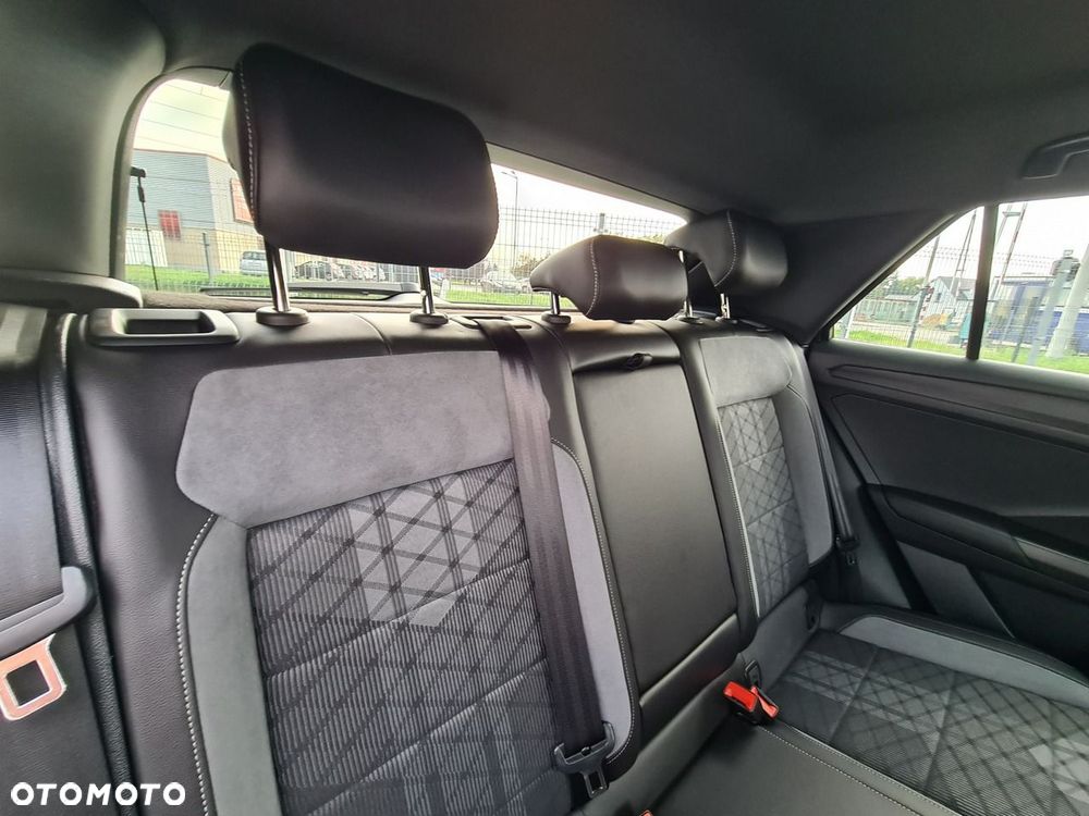 Volkswagen T-Roc 1.5 TSI R-Line - 36