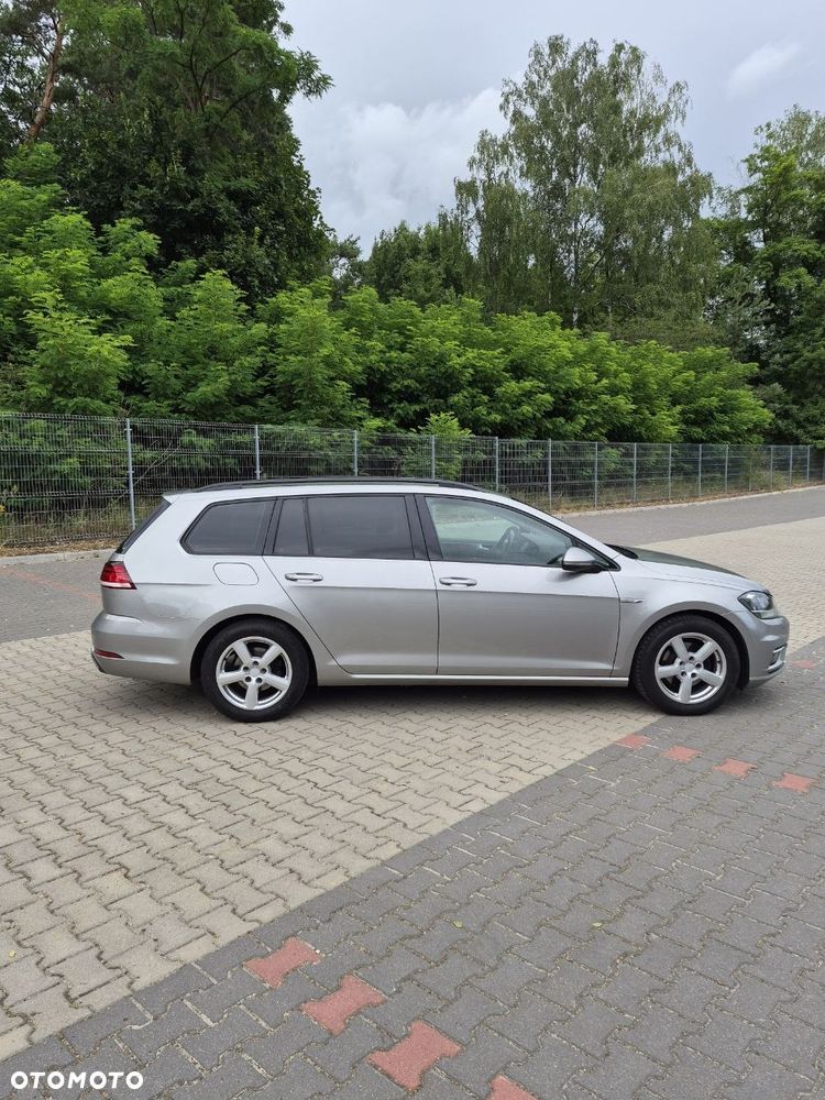 Volkswagen Golf 1.5 TSI BlueMotion ACT DSG Comfortline - 10