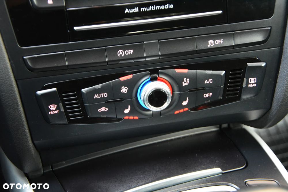 Audi A4 Avant 2.0 TDI DPF clean diesel multitronic Ambiente - 13