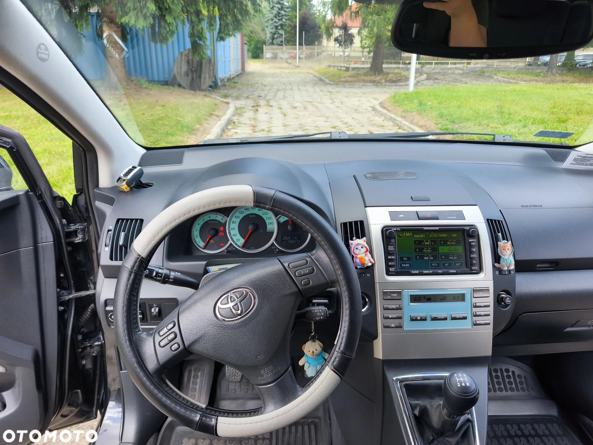 Toyota Corolla Verso 1.8 Premium + - 4
