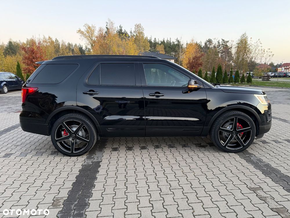Ford Explorer - 4
