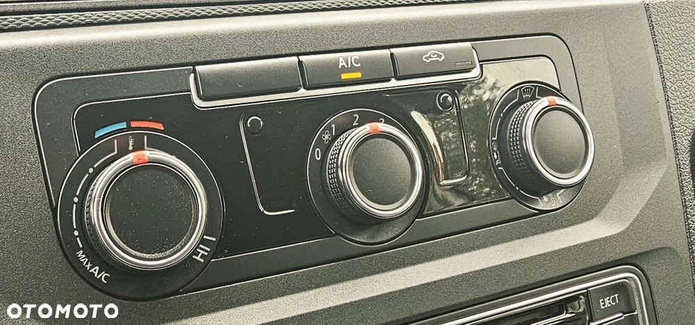 Volkswagen Caddy Bussines - 30