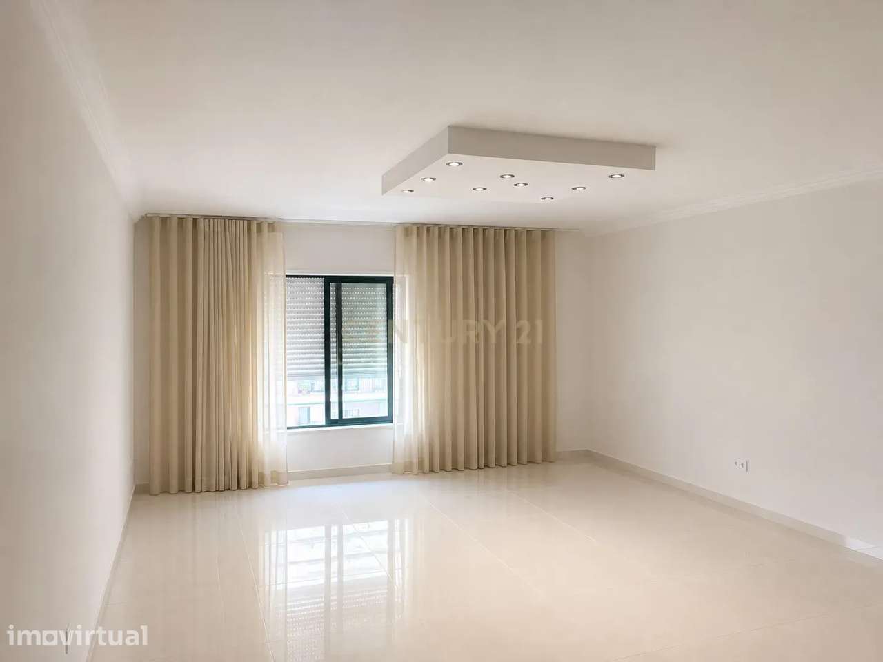 Apartamento T2 Remodelado | Massamá Norte - Grande imagem: 3/14