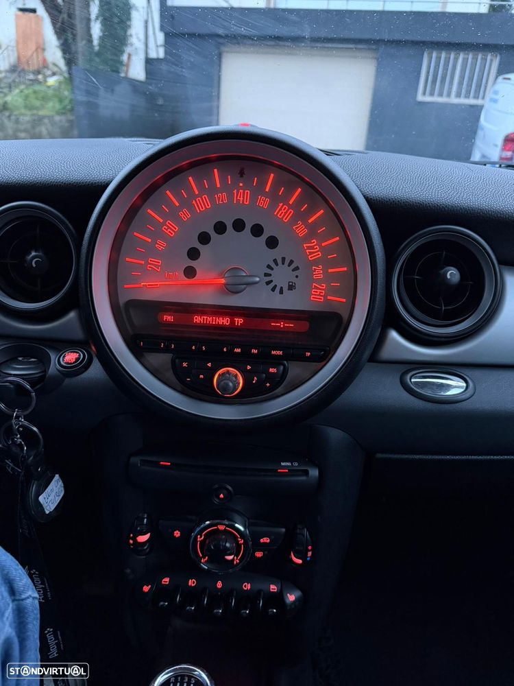 MINI 3 Portas One - 7