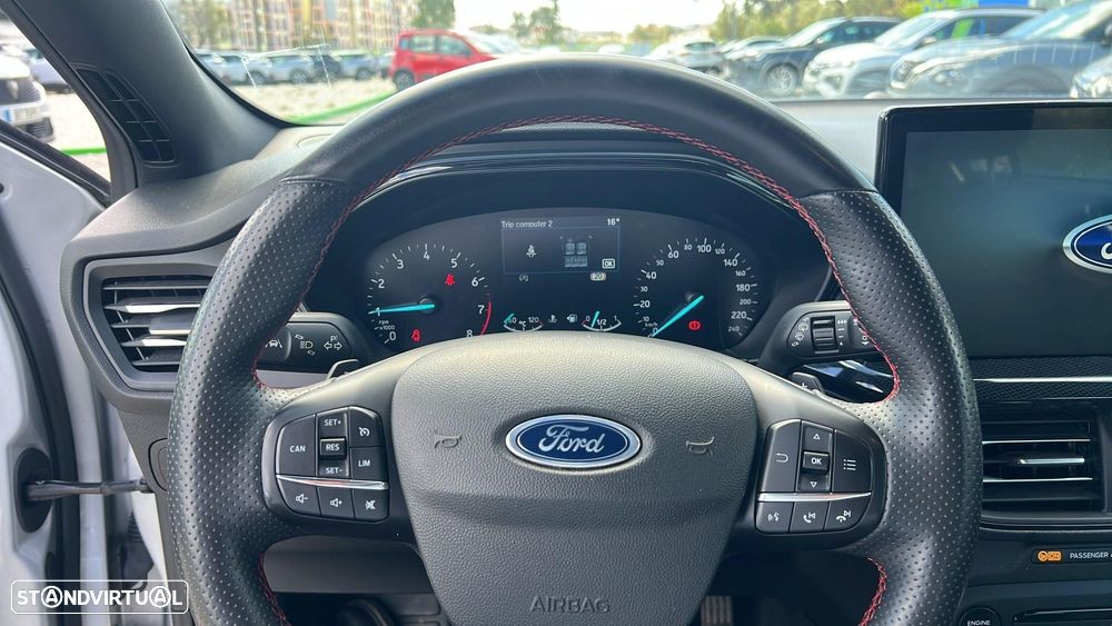 Ford Focus 1.0 EcoBoost ST-Line Aut. — fotografia 3