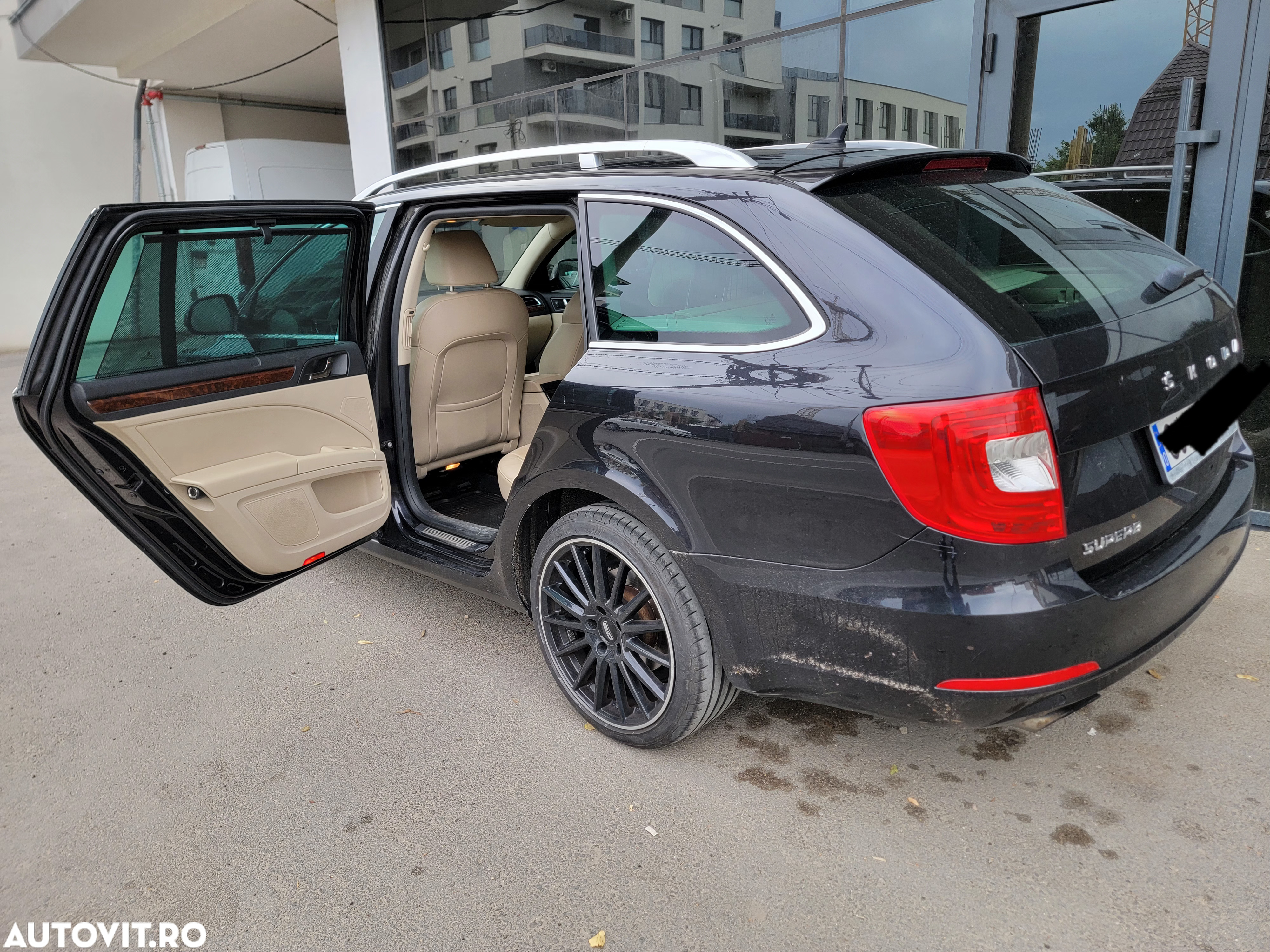 Skoda Superb Combi 2.0 TDI DSG L&K - 22