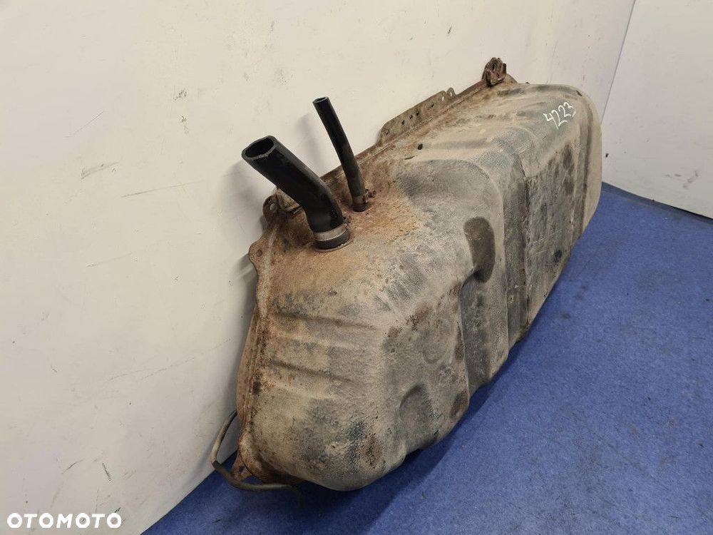 TOYOTA YARIS I 1.4D  ZBIORNIK PALIWA - 9