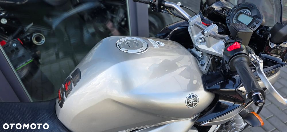 Yamaha FZ6 - 19