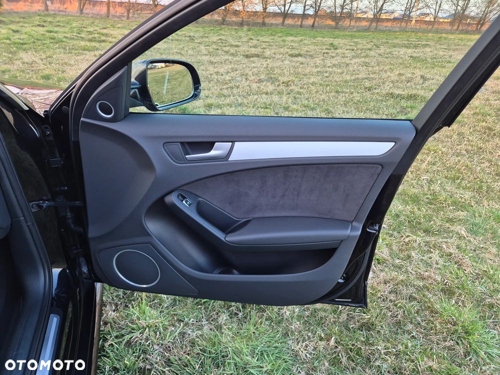 Audi A4 Avant 2.0 TDI DPF clean diesel multitronic S line Sportpaket - 23