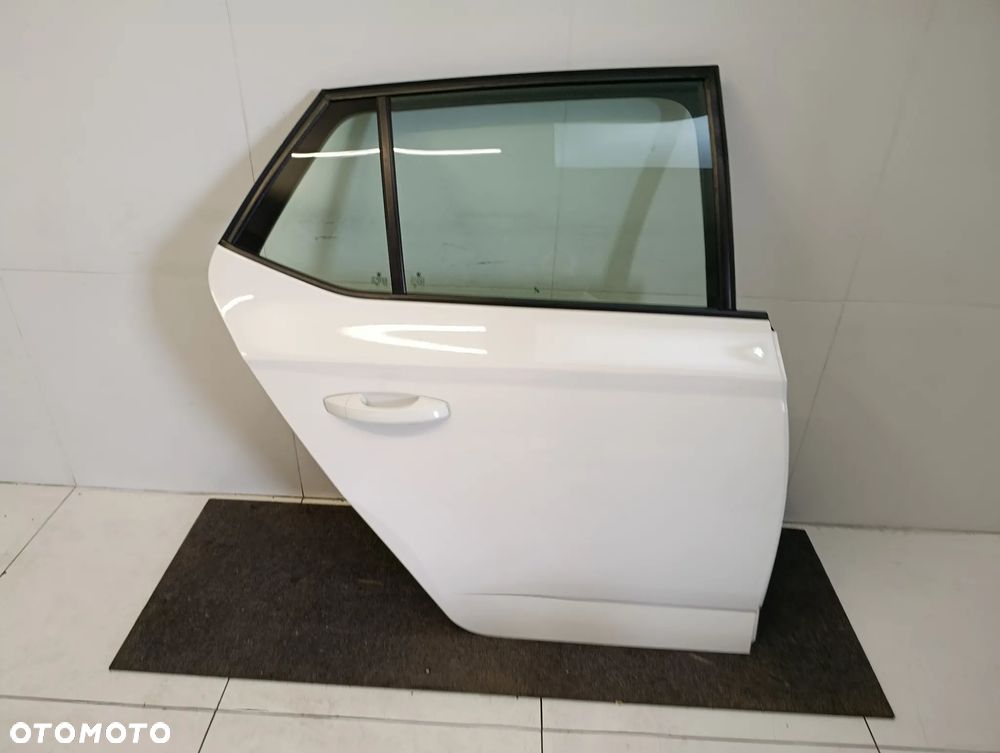DRZWI PRAWE TYŁ TYLNE SKODA FABIA III 3 HB