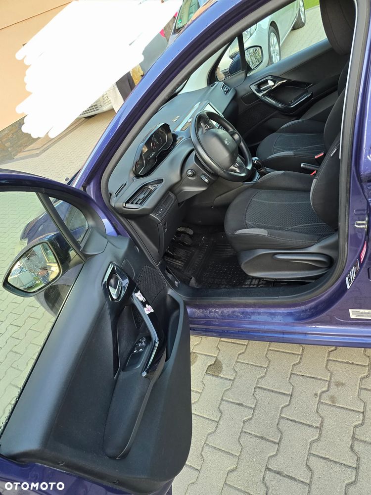 Peugeot 208 1.2 PureTech Active - 11