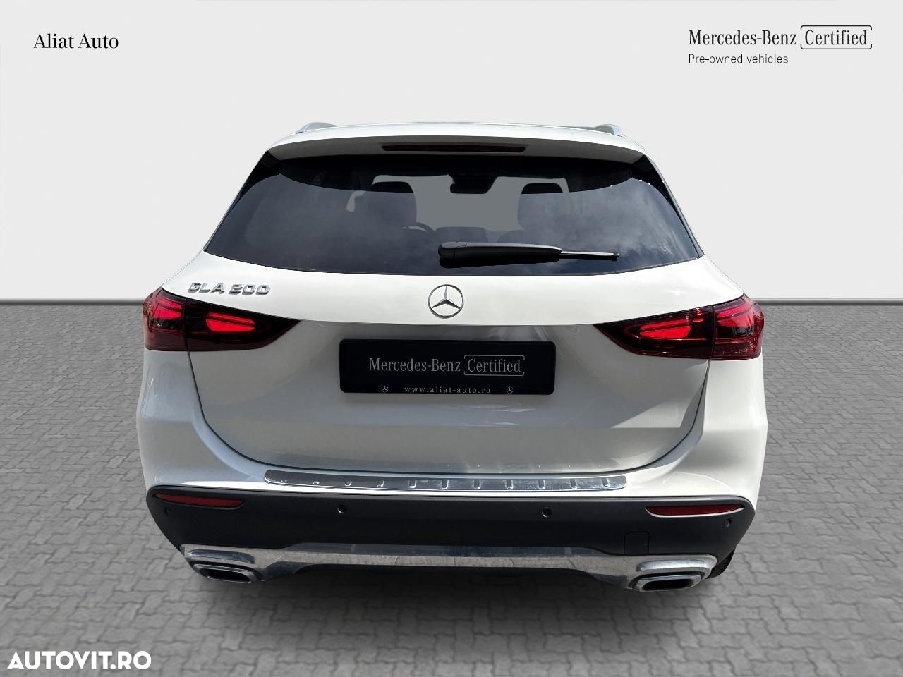 Mercedes-Benz GLA - 13
