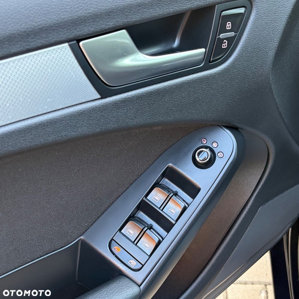 Audi A4 Avant 2.0 TDI DPF Ambiente - 21