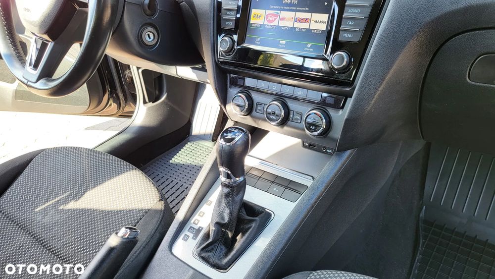 Skoda Octavia 1.4 TSI Ambition DSG - 11