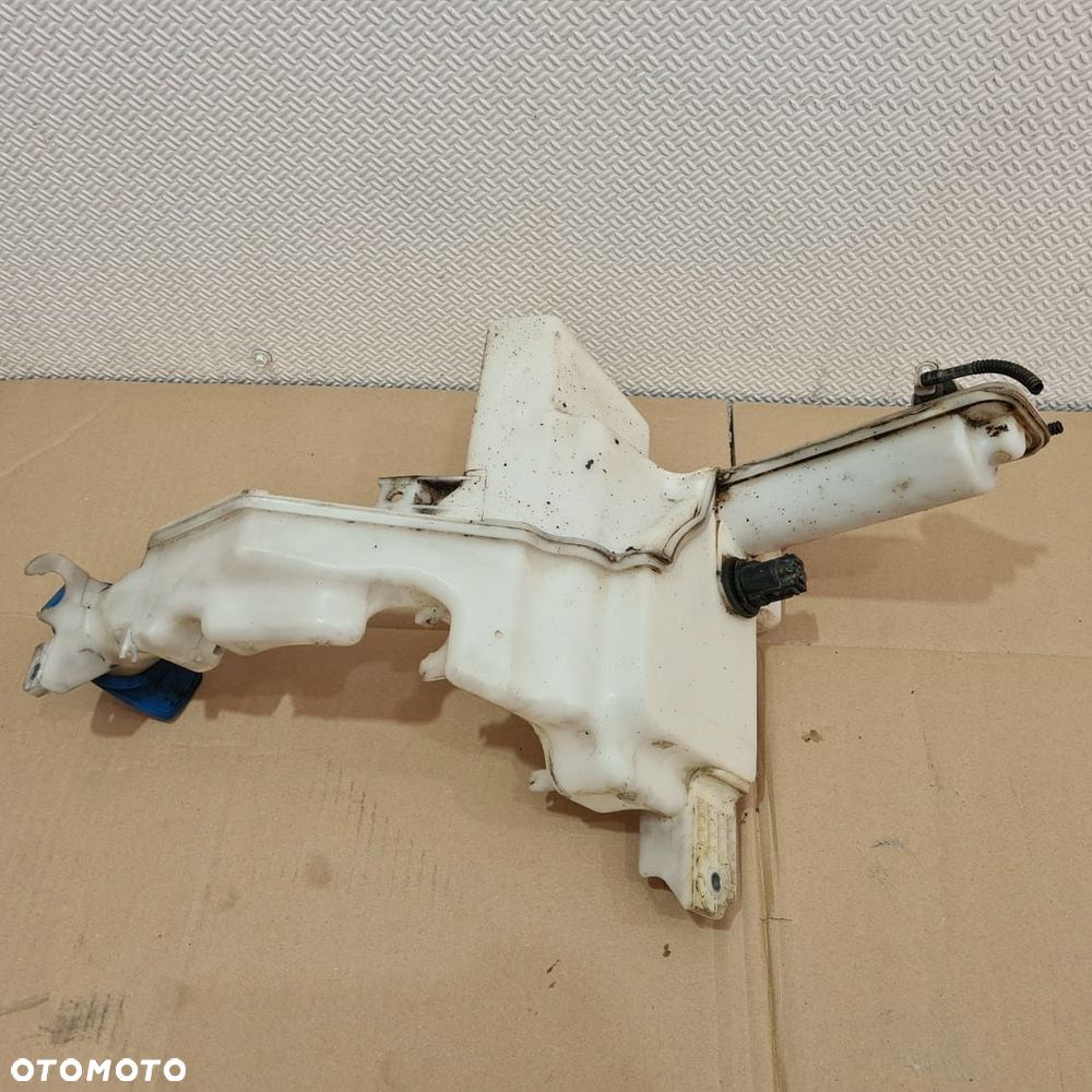 vw passat b6 zbiornik spryskiwaczy kompletny - 1