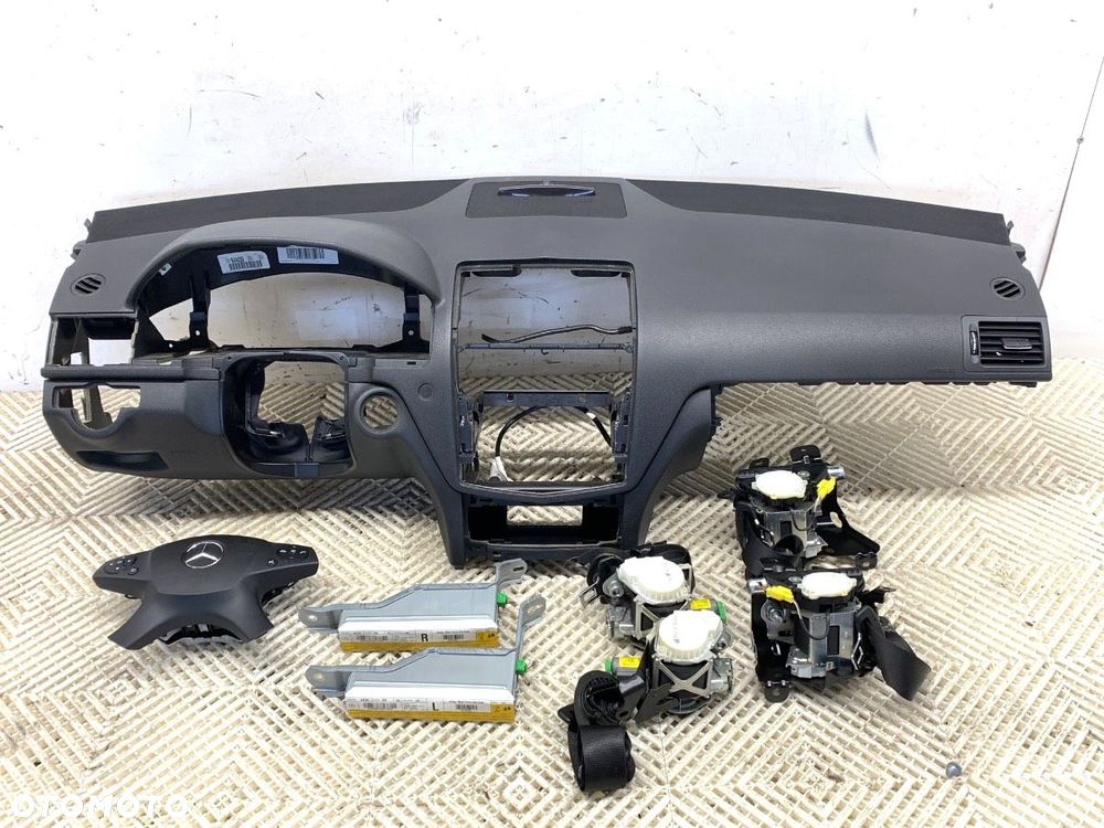 KOKPIT PODUSZKI PASY KOMPLET  MERCEDES-BENZ KLASA C T-Model (S204) 2007 - 2014 C 220 CDI (204.208) - 1