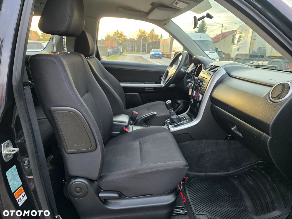 Suzuki Grand Vitara 1.9 DDiS Club DPF - 11