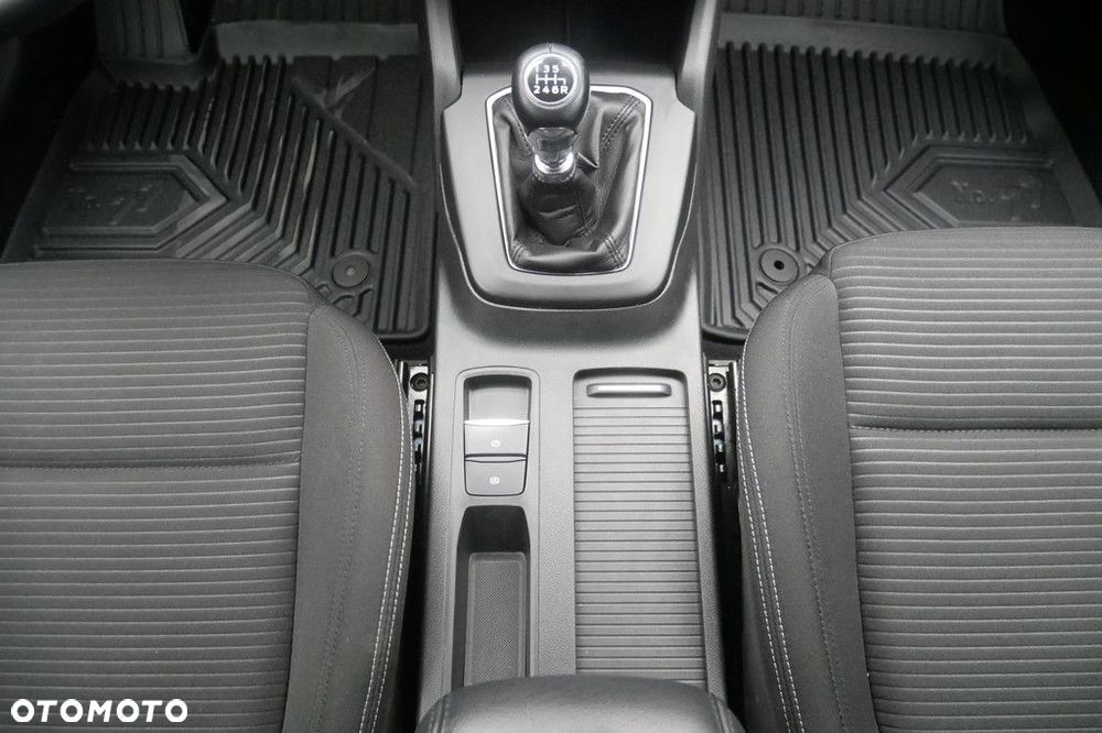 Ford Focus 1.0 EcoBoost Titanium - 11