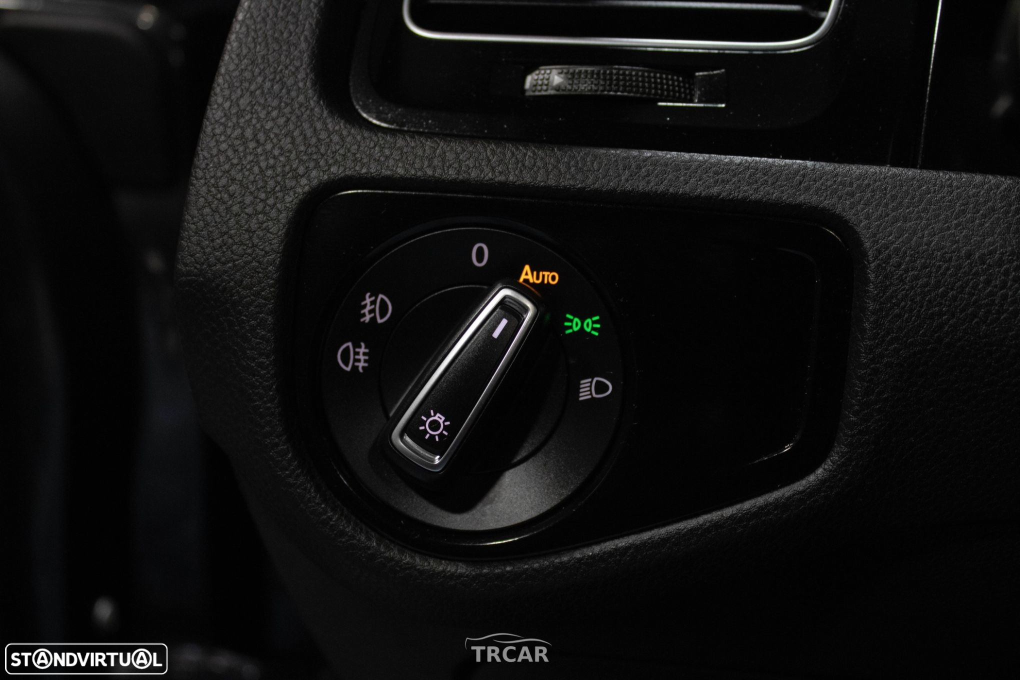 VW Golf 2.0 TDI GTD DSG - 48