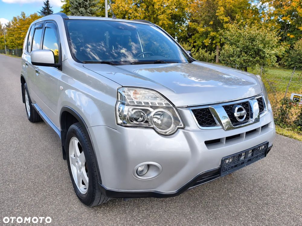 Nissan X-Trail 2010 photo 2
