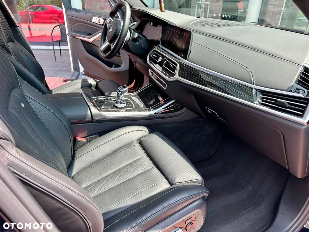 BMW X7 xDrive40d mHEV - 9