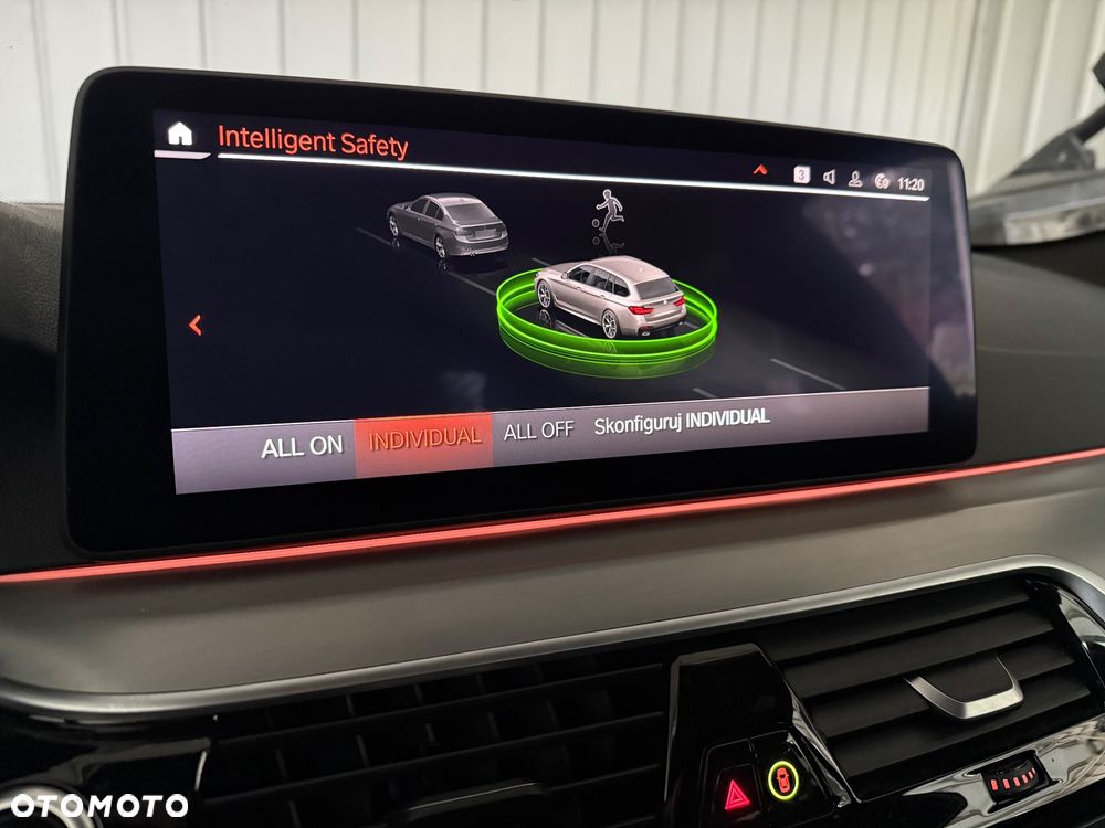 BMW Seria 5 520d M Sport - 30