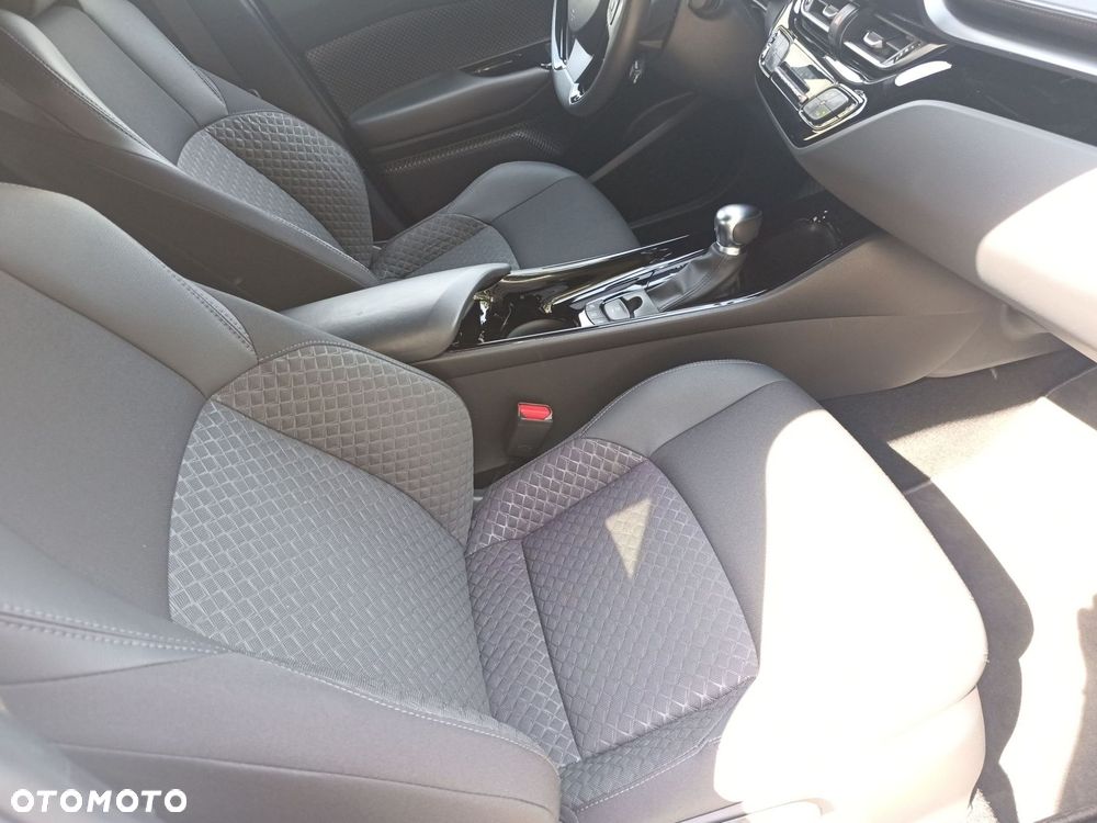 Toyota C-HR 2.0 Hybrid Style - 22