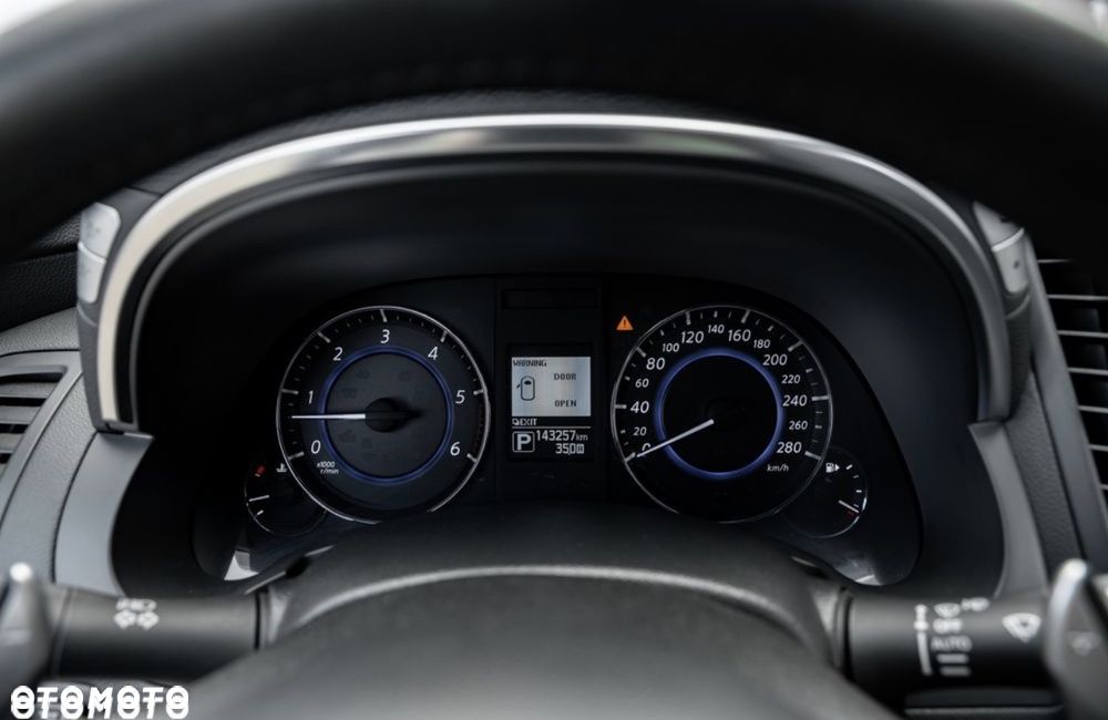 Infiniti QX70 3.0d S - 31