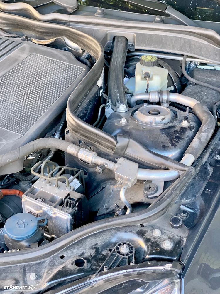 Mercedes-Benz E 300 Bluetec Hybrid Avantgarde - 21