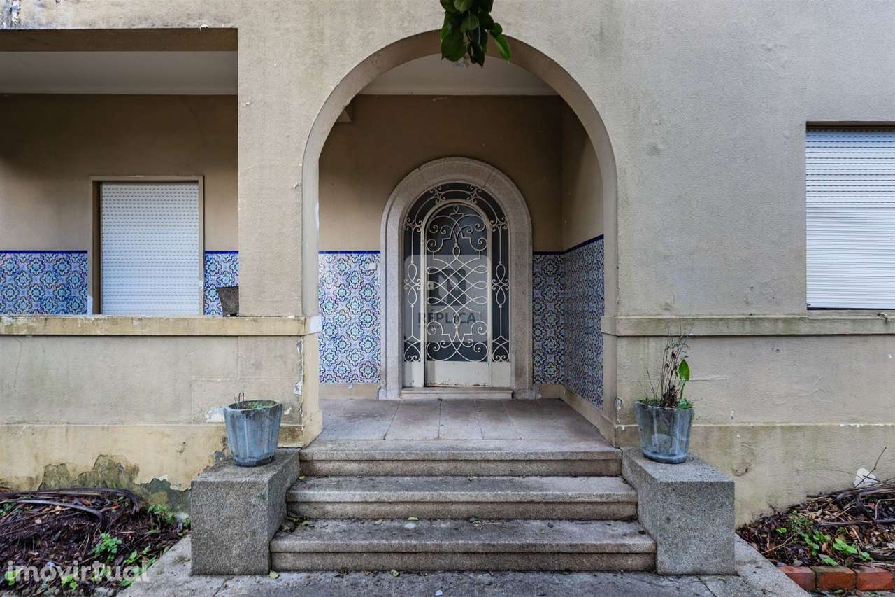 Moradia T5 de 4 frentes com jardim no Padrão da Légua - Grande imagem: 2/32