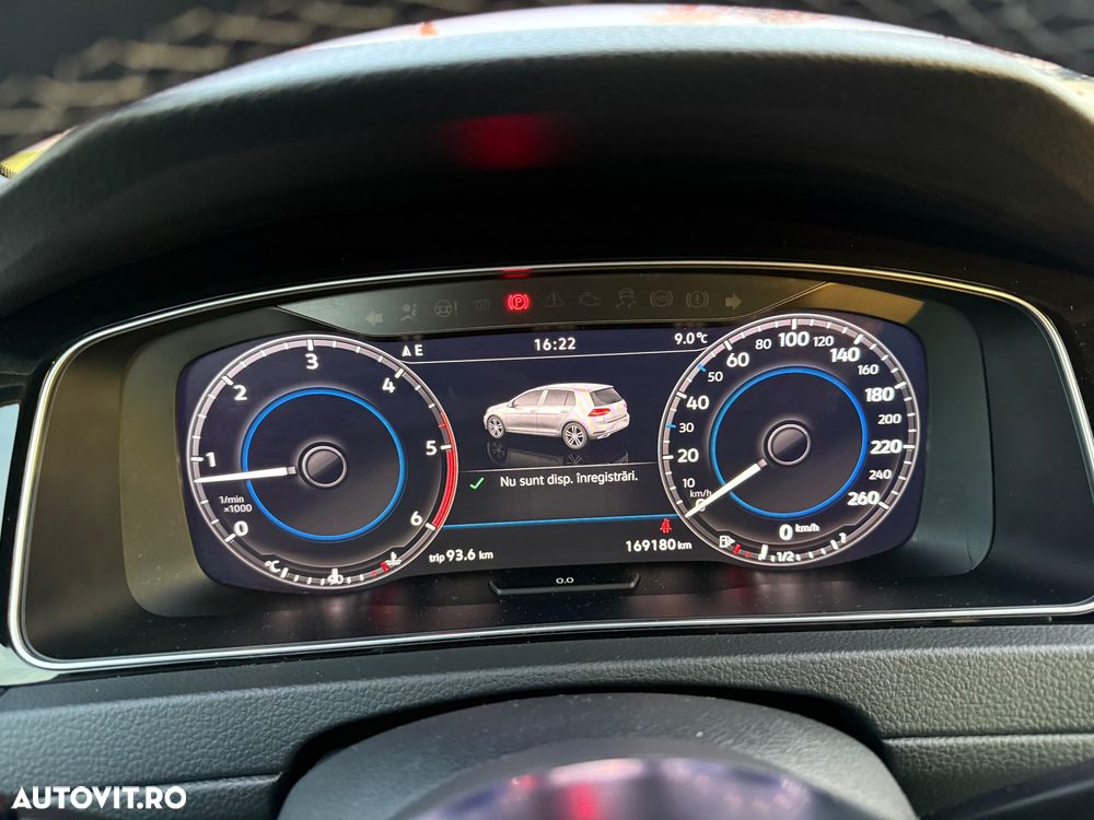 Volkswagen Golf - 20