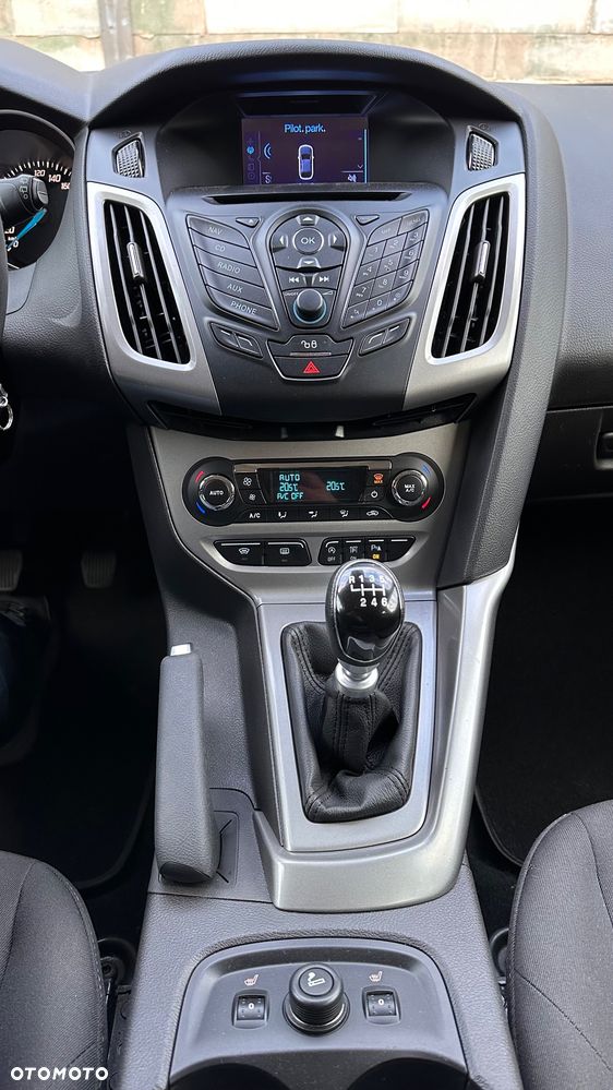 Ford Focus 1.0 EcoBoost Edition - 26