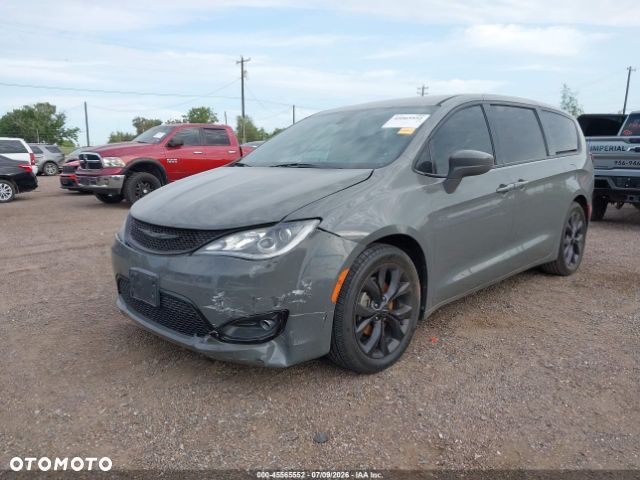 Chrysler Pacifica - 13
