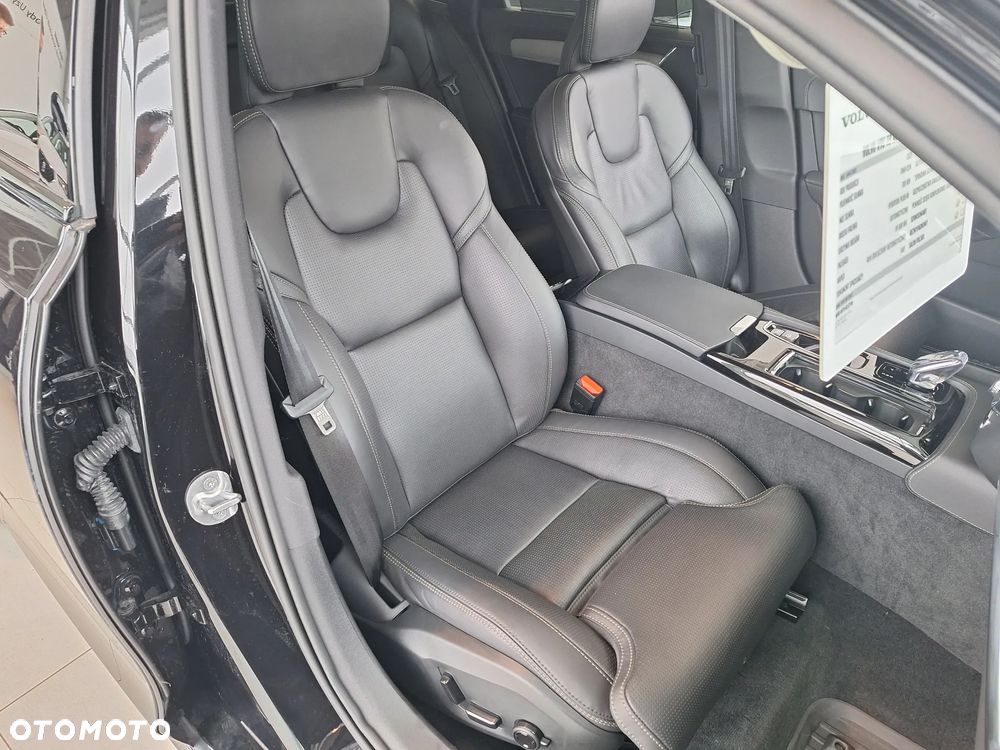 Volvo V90 T8 AWD Plug-In Hybrid Plus Dark - 12