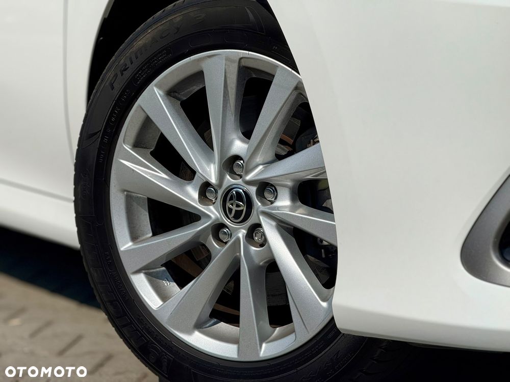 Toyota Camry 2.5 Hybrid Comfort CVT - 16