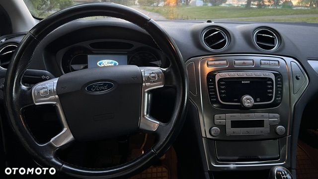 Ford Mondeo 2.0 Titanium - 16