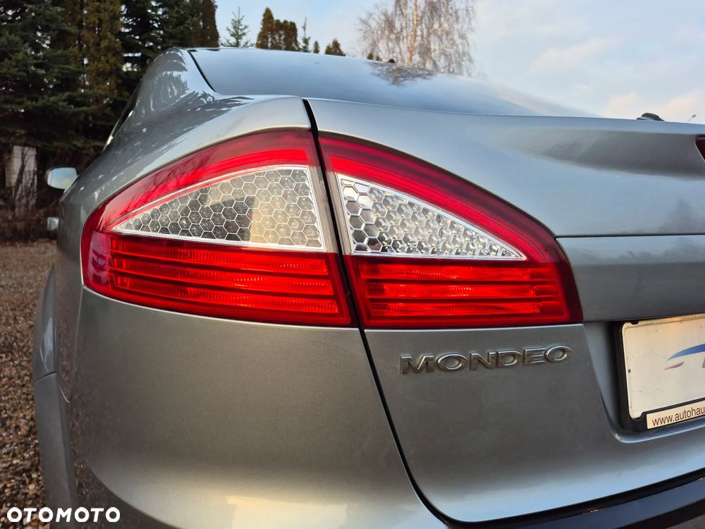 Ford Mondeo 2.0 Ghia Executive - 20