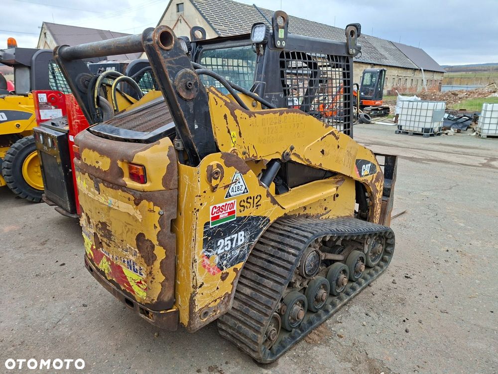 Caterpillar 257 B3 - 5